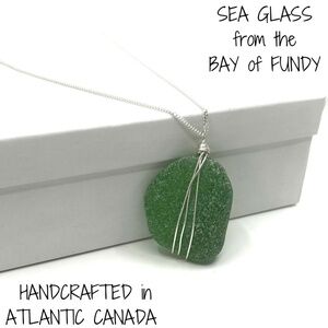 ARTISAN Sea Glass and Sterling Silver Pendant in Green NWT HANDMADE